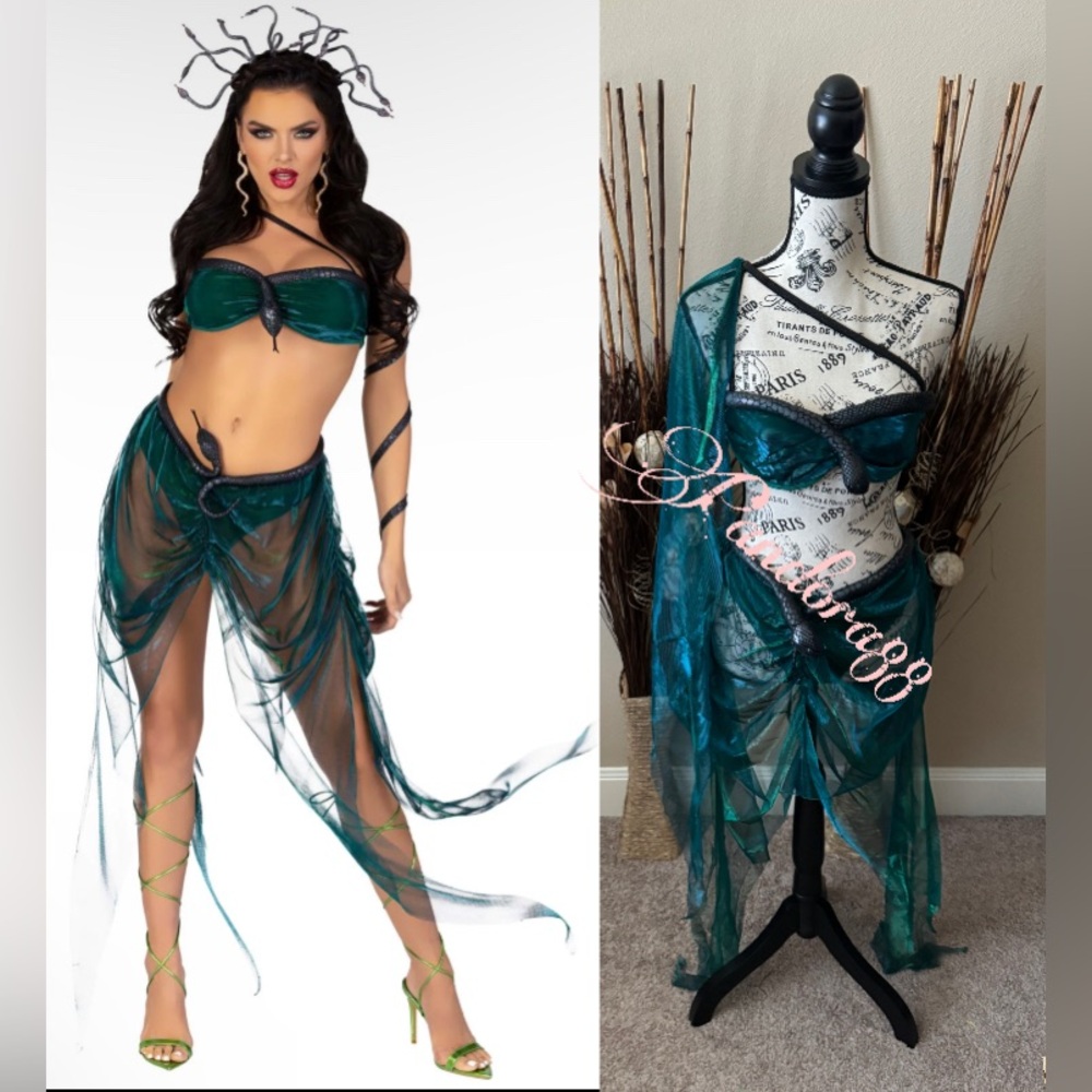 Seductive Medusa sexy Halloween costume